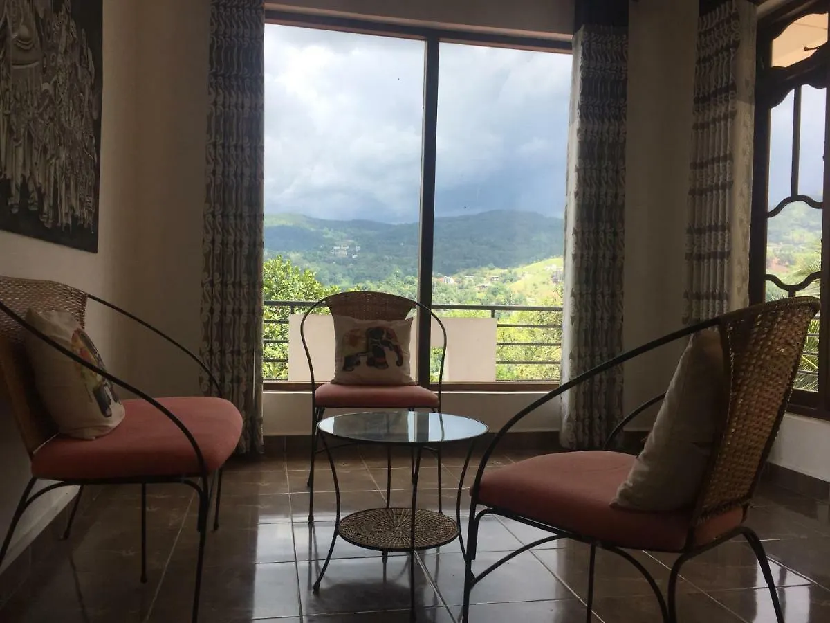 Secret View Kandy Hotel 3*,